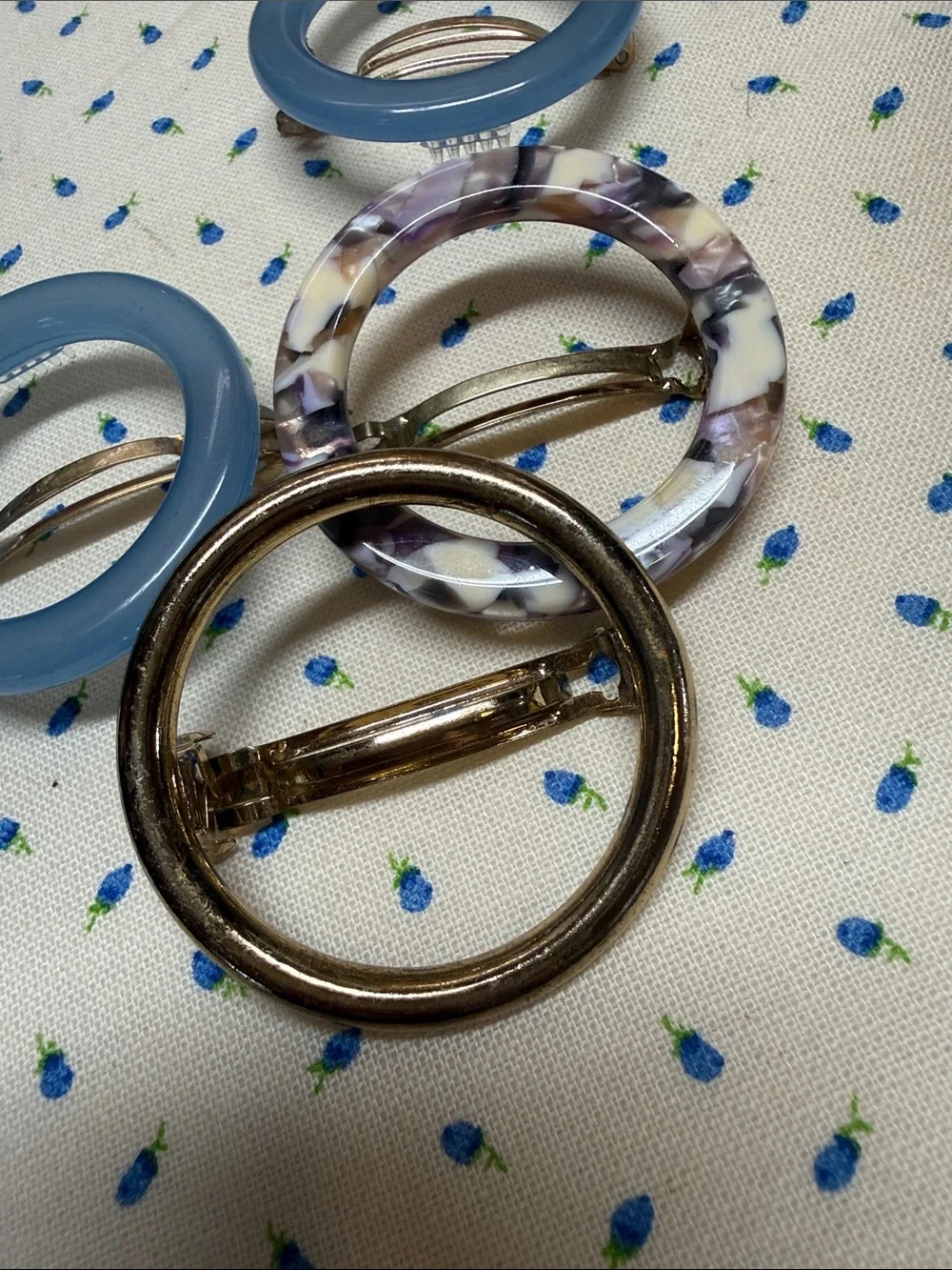 Madewell Acrylic circle Barrettes set of 4 blue gold tortoise lot